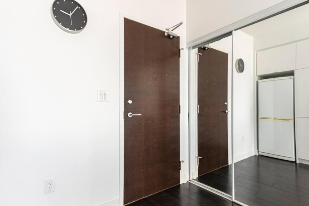 Luxury Downtown Lakeview & City View Condo Toronto Extérieur photo