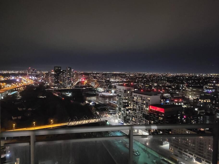 Luxury Downtown Lakeview & City View Condo Toronto Extérieur photo