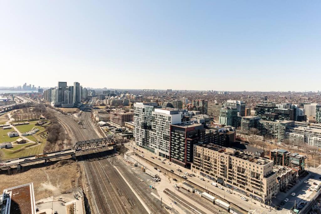 Luxury Downtown Lakeview & City View Condo Toronto Extérieur photo