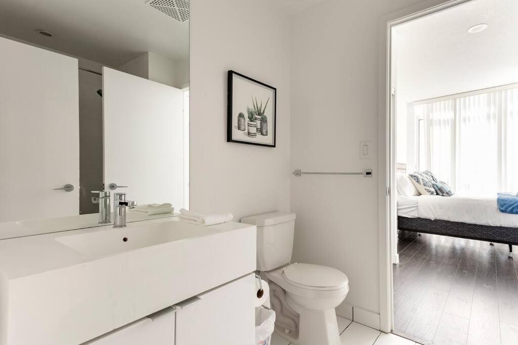 Luxury Downtown Lakeview & City View Condo Toronto Extérieur photo